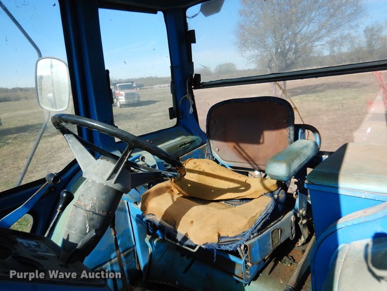 image for item JJ9897 Ford 8210  tractor