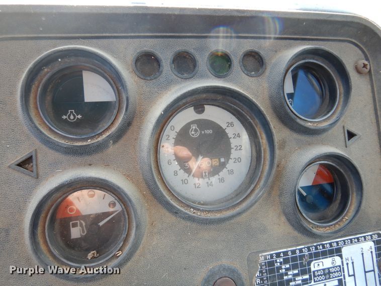 image for item JJ9897 Ford 8210  tractor