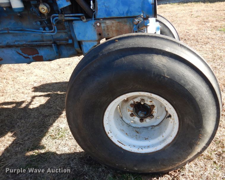 image for item JJ9897 Ford 8210  tractor
