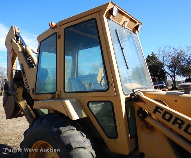 image for item JJ9899 Ford 555  backhoe