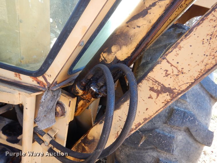 image for item JJ9899 Ford 555  backhoe