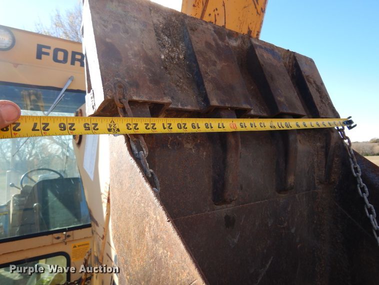 image for item JJ9899 Ford 555  backhoe