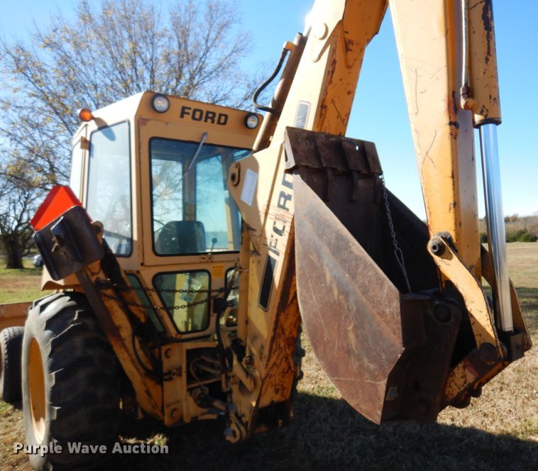 image for item JJ9899 Ford 555  backhoe
