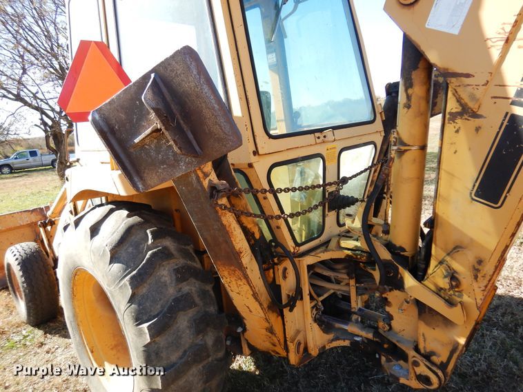 image for item JJ9899 Ford 555  backhoe