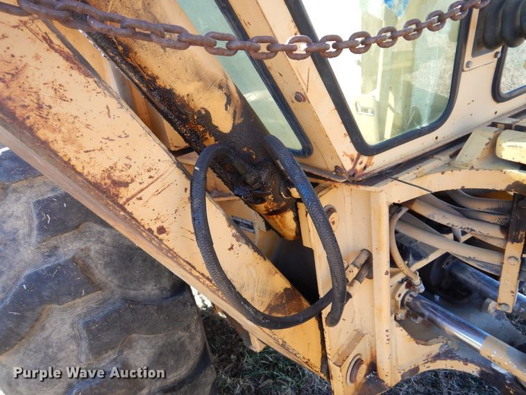 image for item JJ9899 Ford 555  backhoe