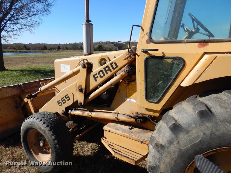image for item JJ9899 Ford 555  backhoe