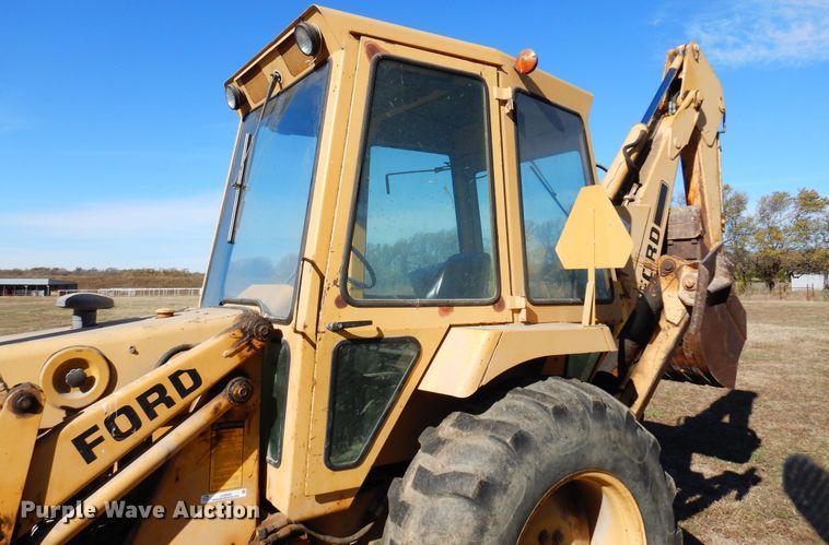image for item JJ9899 Ford 555  backhoe