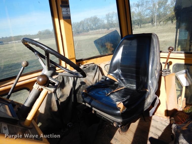 image for item JJ9899 Ford 555  backhoe