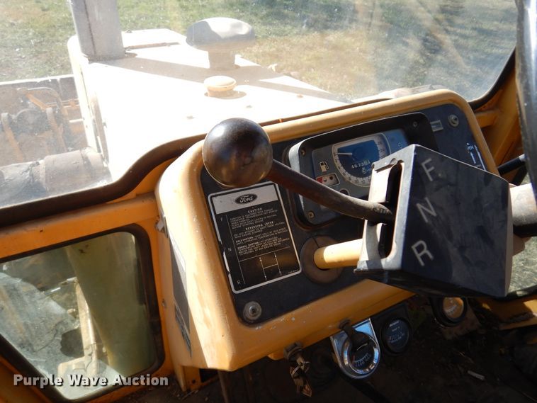 image for item JJ9899 Ford 555  backhoe