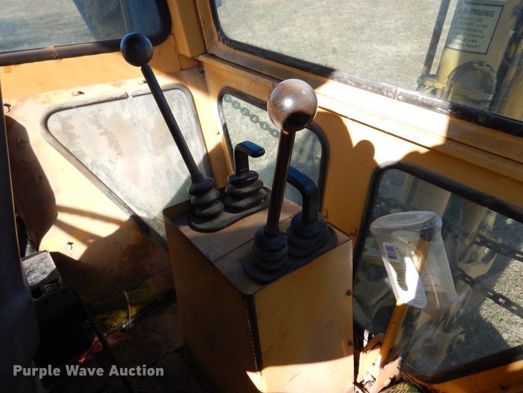 image for item JJ9899 Ford 555  backhoe