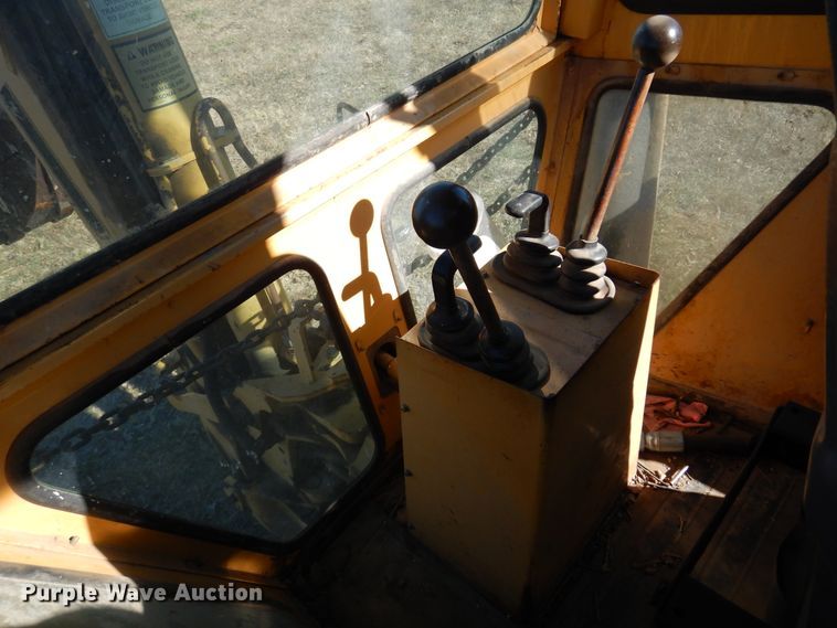 image for item JJ9899 Ford 555  backhoe