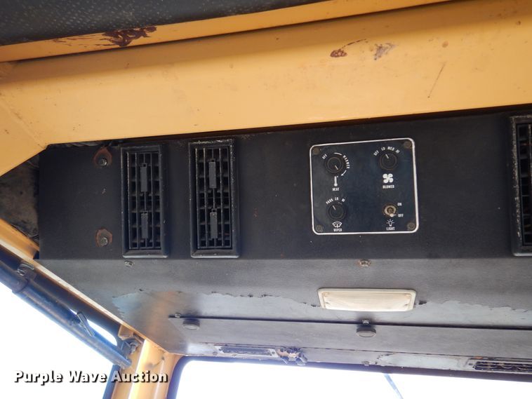 image for item JJ9899 Ford 555  backhoe