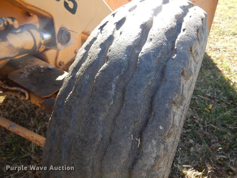 image for item JJ9899 Ford 555  backhoe