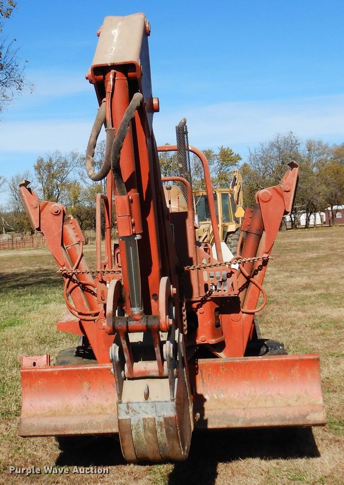 image for item JJ9900 1994 Ditch Witch 5110  trencher
