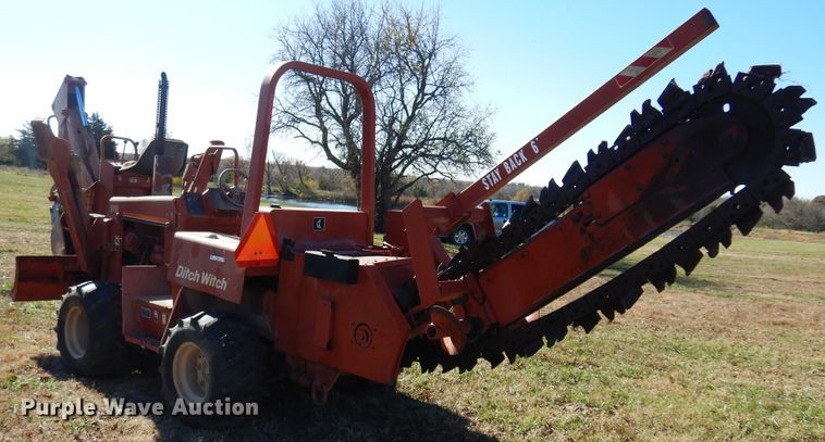 image for item JJ9900 1994 Ditch Witch 5110  trencher