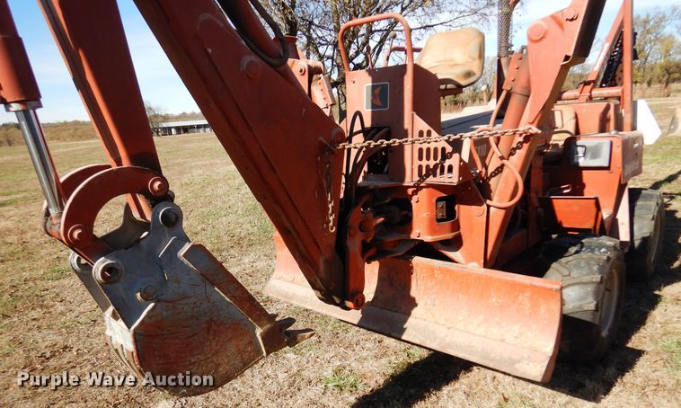 image for item JJ9900 1994 Ditch Witch 5110  trencher