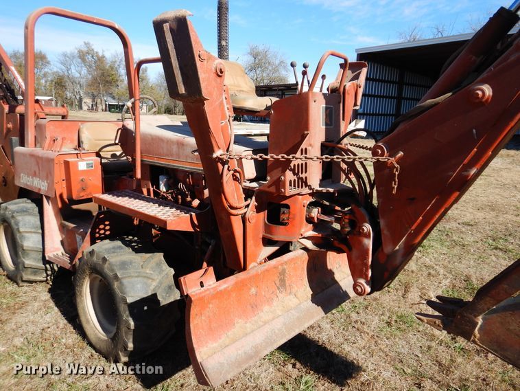 image for item JJ9900 1994 Ditch Witch 5110  trencher