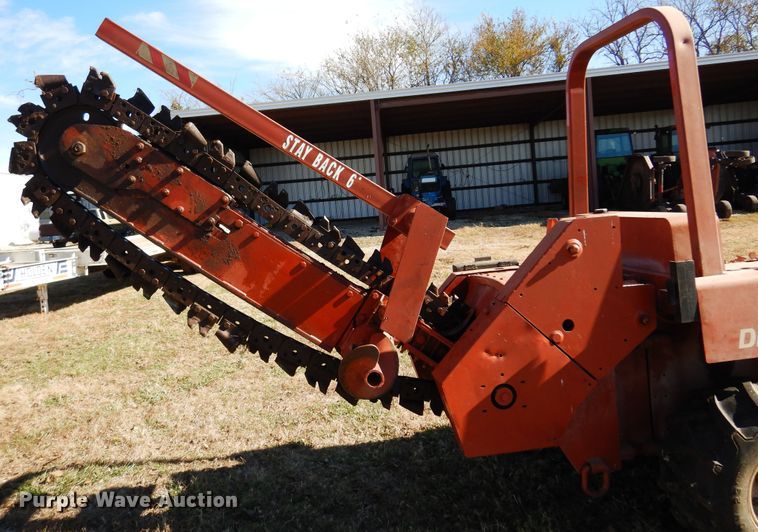 image for item JJ9900 1994 Ditch Witch 5110  trencher