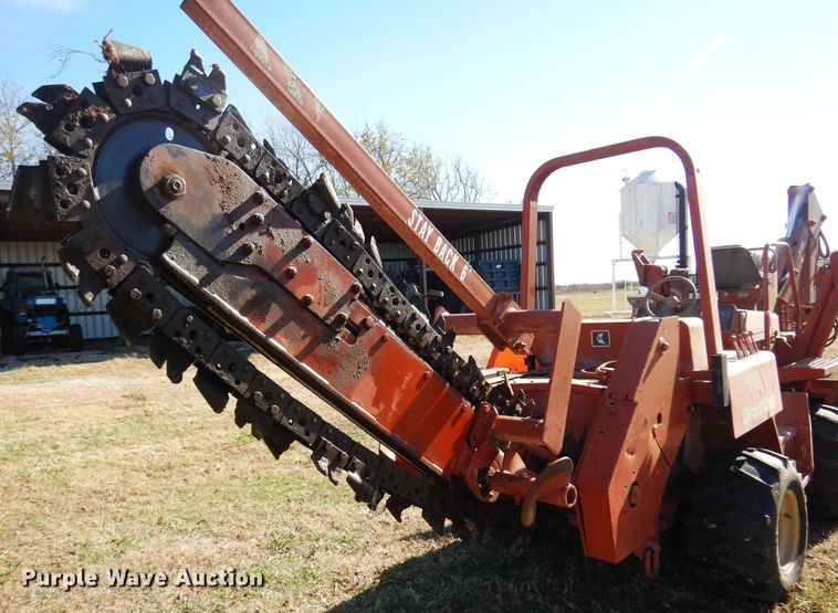 image for item JJ9900 1994 Ditch Witch 5110  trencher