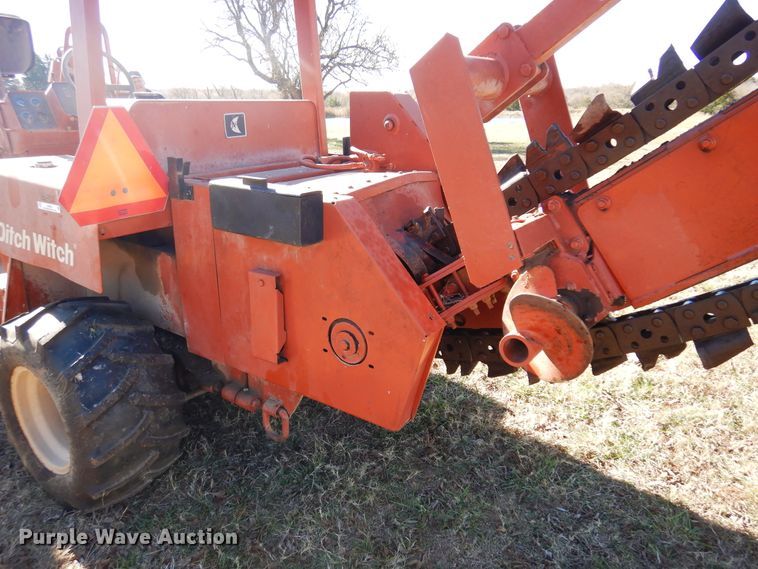 image for item JJ9900 1994 Ditch Witch 5110  trencher