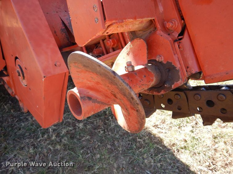 image for item JJ9900 1994 Ditch Witch 5110  trencher