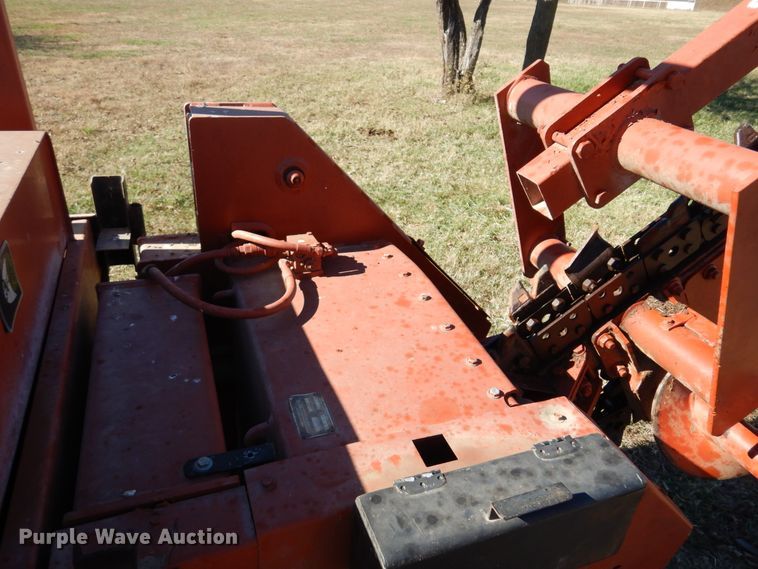 image for item JJ9900 1994 Ditch Witch 5110  trencher