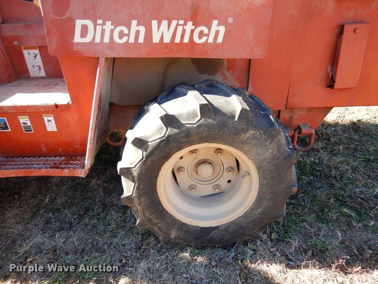 image for item JJ9900 1994 Ditch Witch 5110  trencher