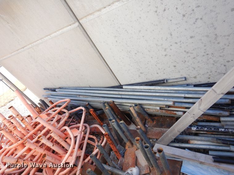 image for item JJ9904 Fencing materials