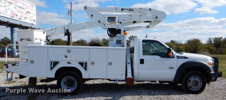 image for item JN9070 2011 Ford F550 Super Duty XL  bucket truck