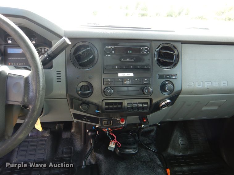 image for item JN9070 2011 Ford F550 Super Duty XL  bucket truck