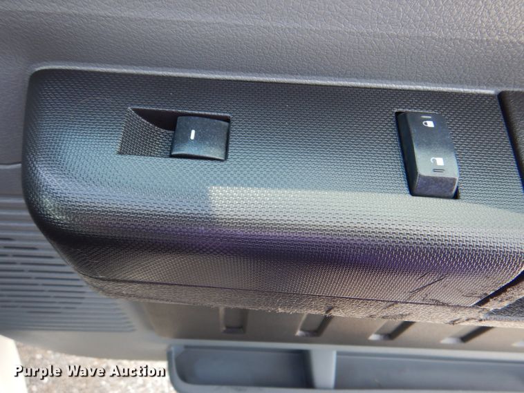 image for item JN9070 2011 Ford F550 Super Duty XL  bucket truck