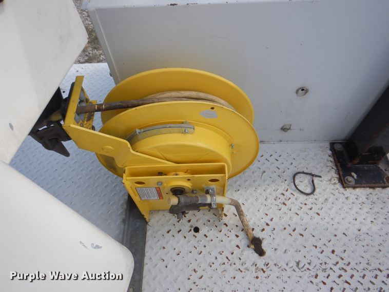 image for item JN9070 2011 Ford F550 Super Duty XL  bucket truck