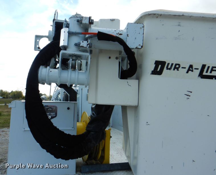 image for item JN9070 2011 Ford F550 Super Duty XL  bucket truck