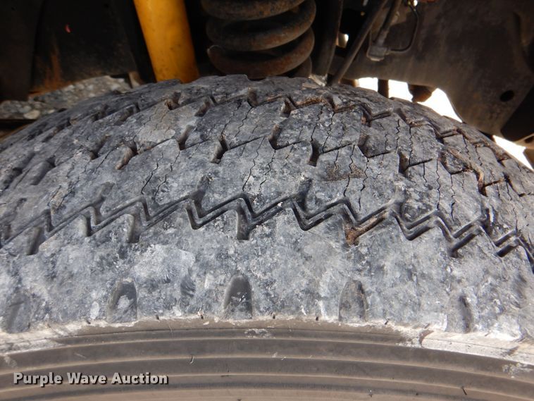 image for item JN9070 2011 Ford F550 Super Duty XL  bucket truck