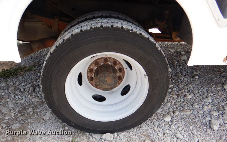 image for item JN9070 2011 Ford F550 Super Duty XL  bucket truck