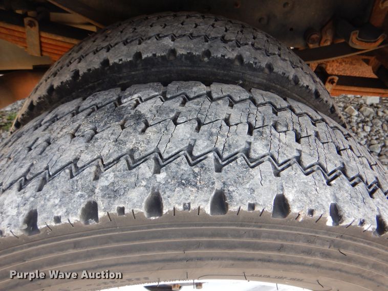 image for item JN9070 2011 Ford F550 Super Duty XL  bucket truck