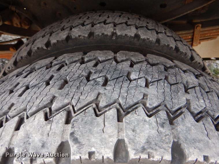 image for item JN9070 2011 Ford F550 Super Duty XL  bucket truck