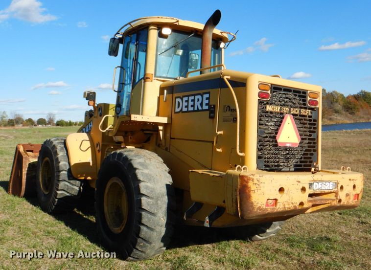 image for item JN9083 2001 John Deere 624H  wheel loader