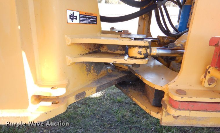 image for item JN9083 2001 John Deere 624H  wheel loader