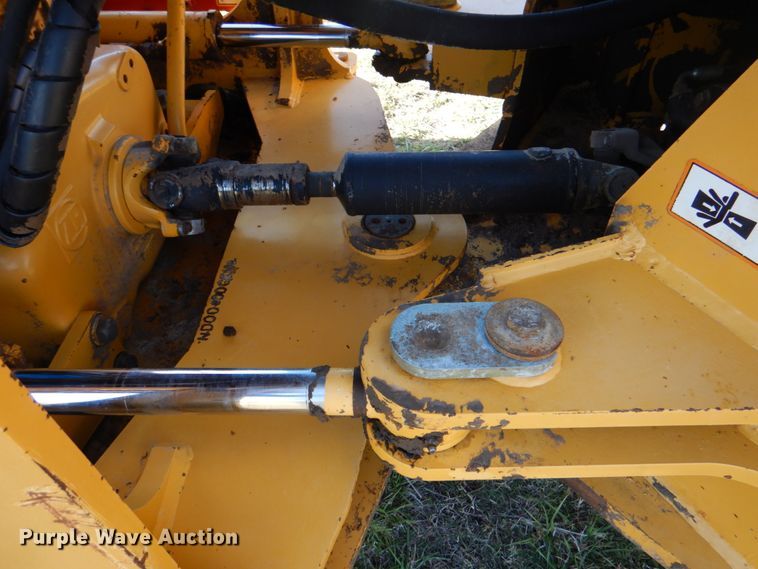 image for item JN9083 2001 John Deere 624H  wheel loader