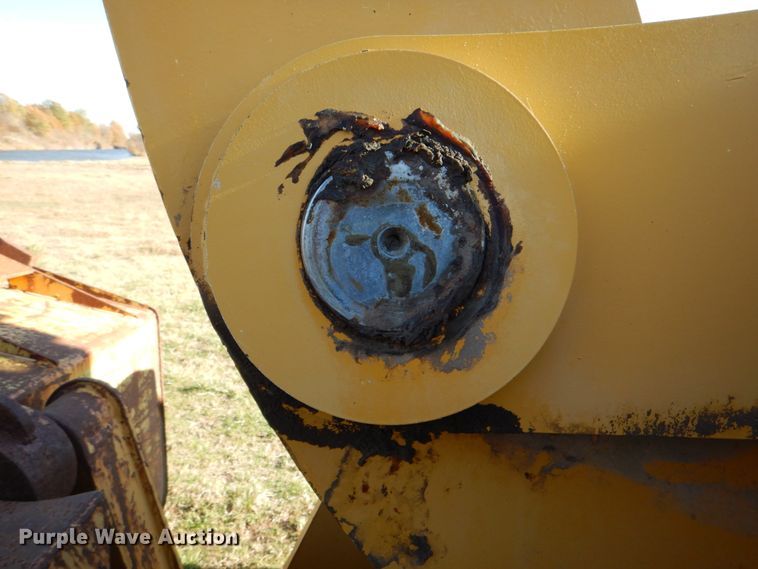 image for item JN9083 2001 John Deere 624H  wheel loader