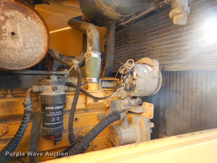 image for item JN9083 2001 John Deere 624H  wheel loader