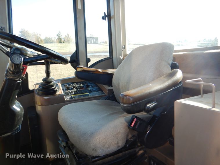 image for item JN9083 2001 John Deere 624H  wheel loader