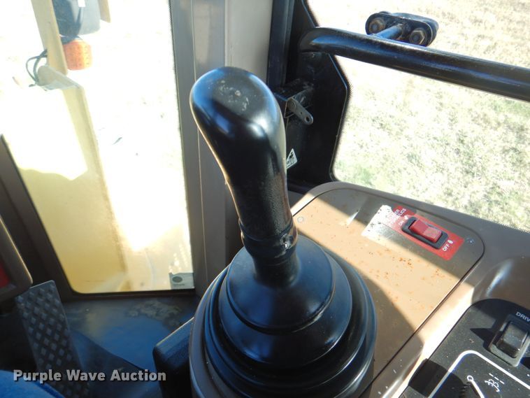 image for item JN9083 2001 John Deere 624H  wheel loader