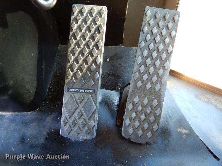 image for item JN9083 2001 John Deere 624H  wheel loader