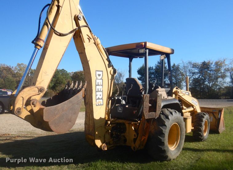 image for item JZ9791 1999 John Deere 310SE  backhoe
