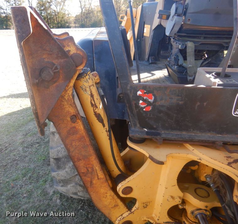 image for item JZ9791 1999 John Deere 310SE  backhoe