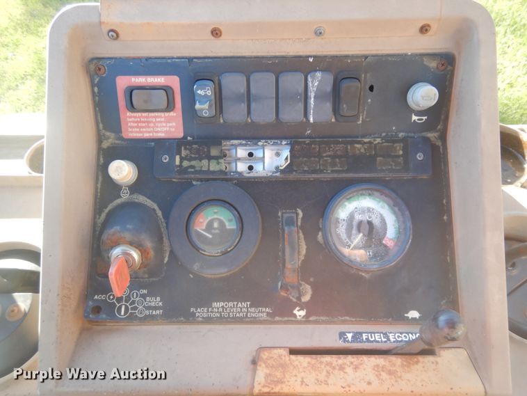 image for item JZ9791 1999 John Deere 310SE  backhoe