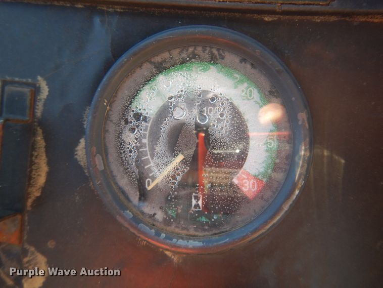 image for item JZ9791 1999 John Deere 310SE  backhoe