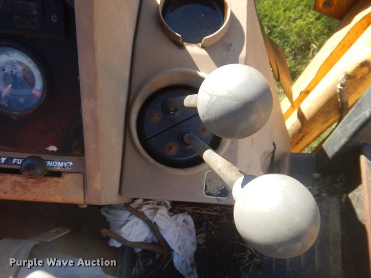 image for item JZ9791 1999 John Deere 310SE  backhoe